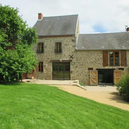 Holiday home Grande Maison En Pierres Avec Jardin Clos, Proche Des Stations Thermales Et Des Volcans D'auvergne - Fr-1-489-198 *