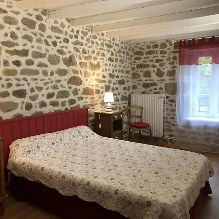 Grande Maison En Pierres Avec Jardin Clos, Proche Des Stations Thermales Et Des Volcans D'auvergne - Fr-1-489-198 Marcillat-en-Combraille